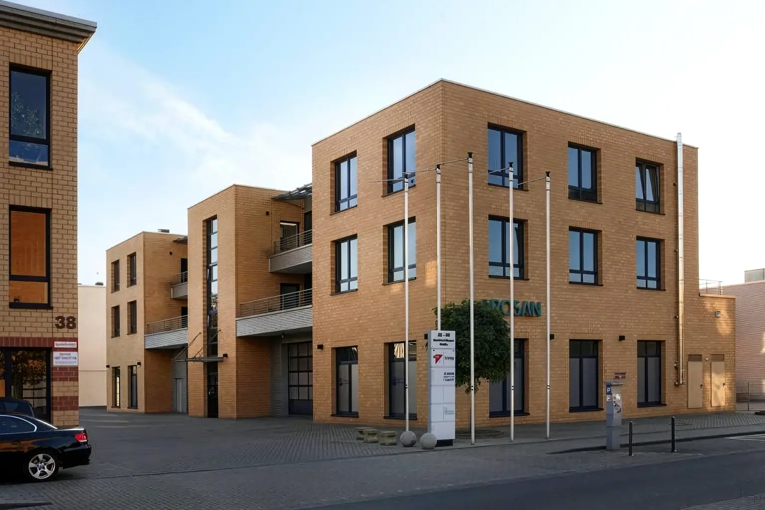 Moderne Mehrfamilienhäuser in Hamburg mit nachhaltiger Bauweise.